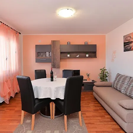 Apartamento Für 4 Personen Ca 60 Qm In červar-porat, Istrien Istrische Riviera