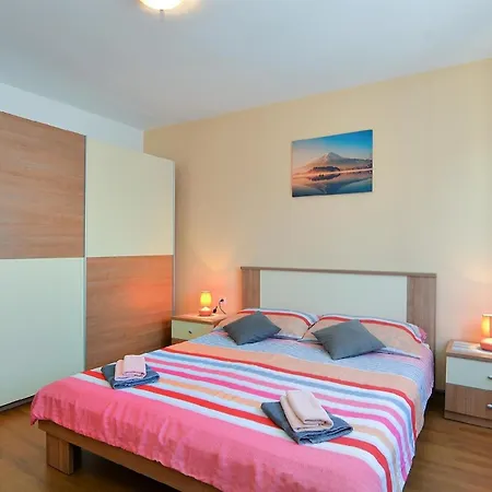 Apartamento Für 4 Personen Ca 60 Qm In červar-porat, Istrien Istrische Riviera *